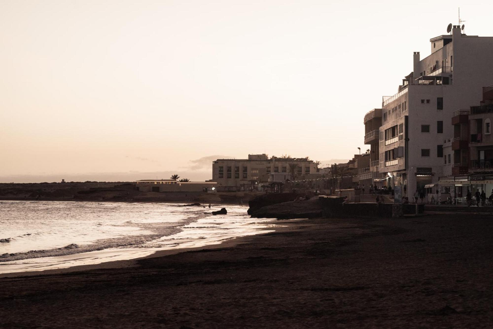 Hotel Medano Exterior photo